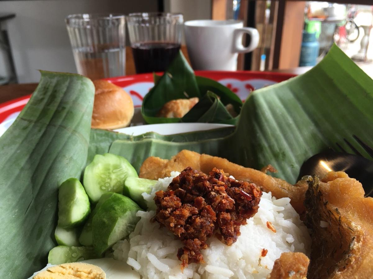 Comeneetee Uthai Ban Khok Mo Exteriör bild